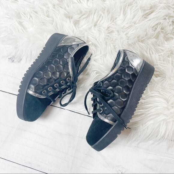 Aquatalia Women's Aida Weatherproof Black Platform Sneaker Lace‎ up Style Size 6 - Picture 3 of 9